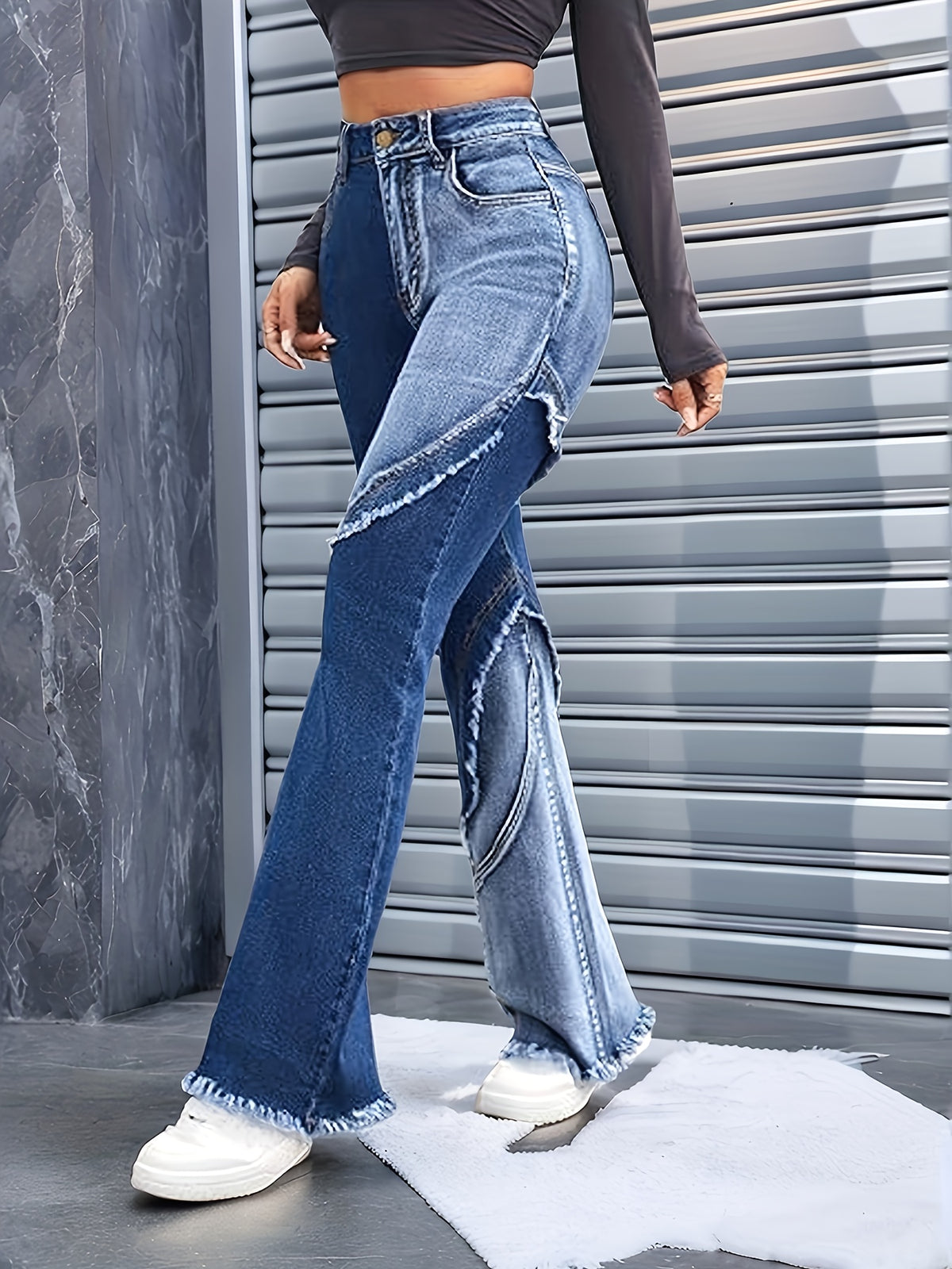 Pantalon grande taille, coupe évasée, tenue franche, chaleur d'hiver, vu de dos