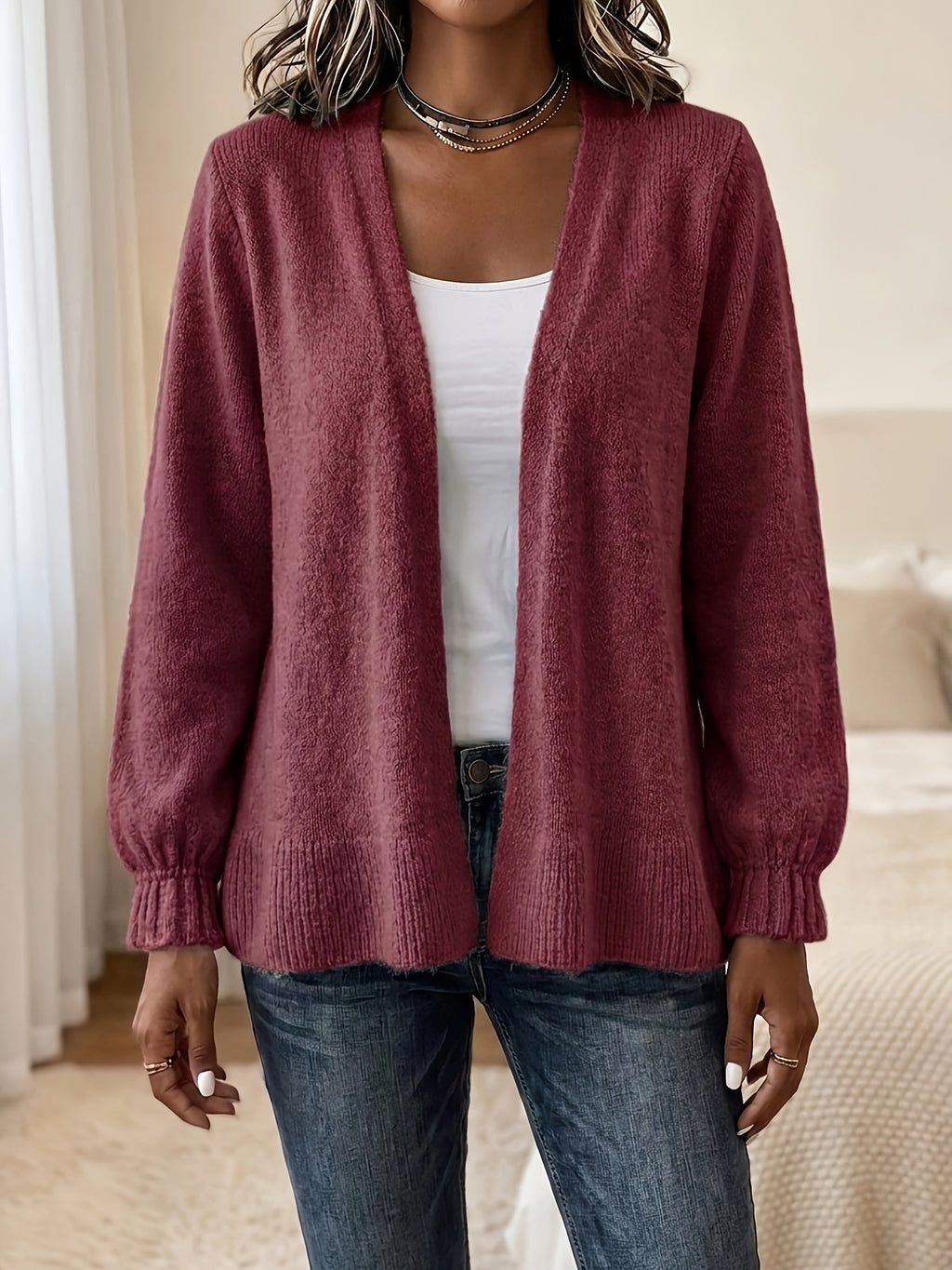 Cardigan grande taille, coupe ample, volants, manches longues, détail du col