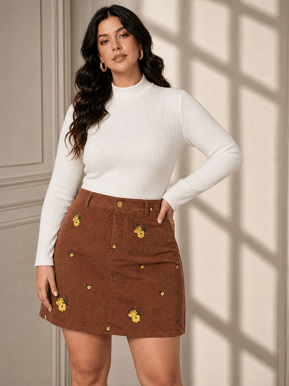 Jupe grande taille en velours côtelé, porté de face