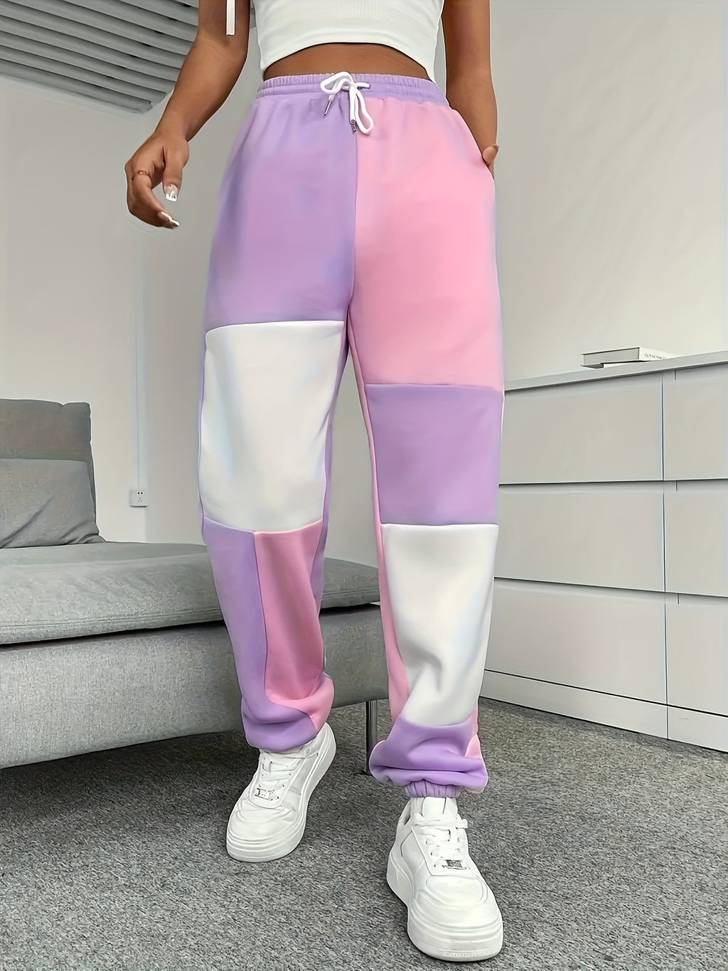 Pantalon grande taille, coupe ample, poches pratiques, chaleur d'hiver, porté de face