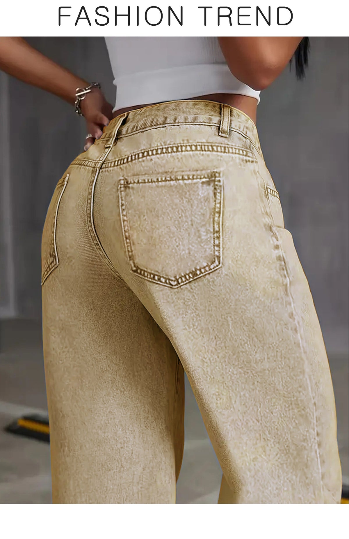 Jean grande taille, coupe droite, tenue franche, esprit décontracté, détail du col