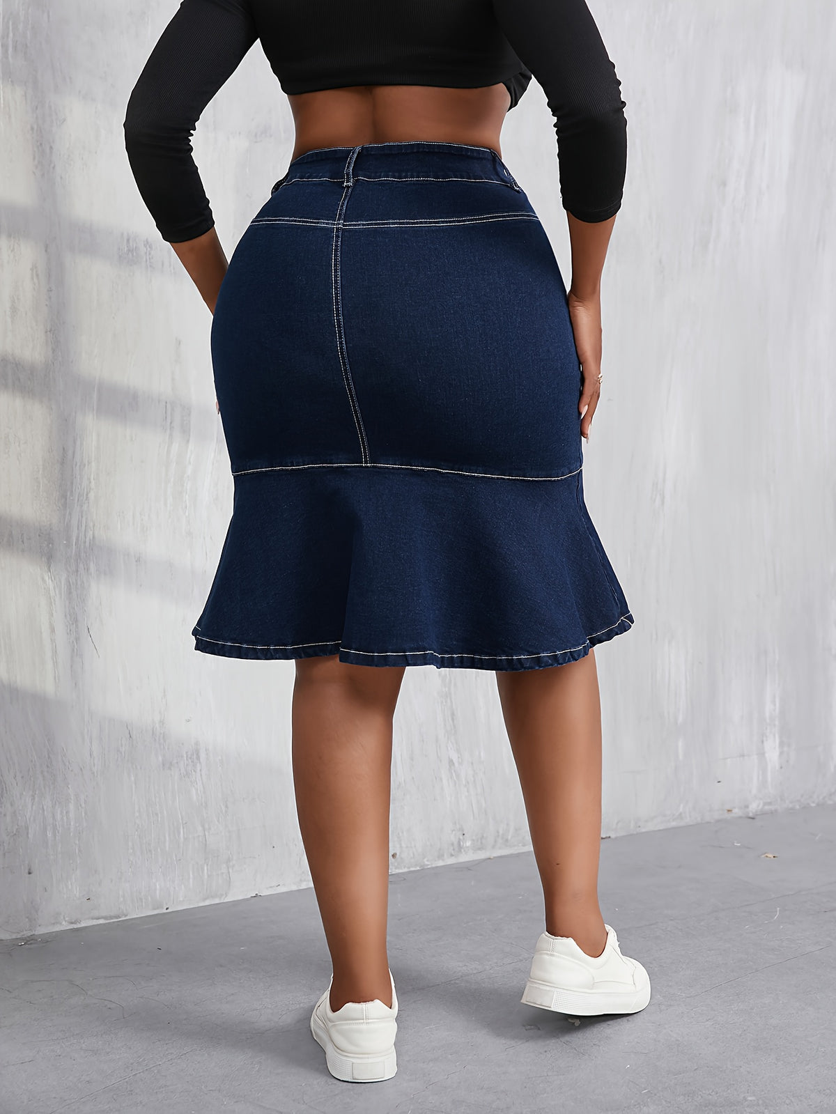 Jupe grande taille, coupe oversize, volants, tenue franche Image