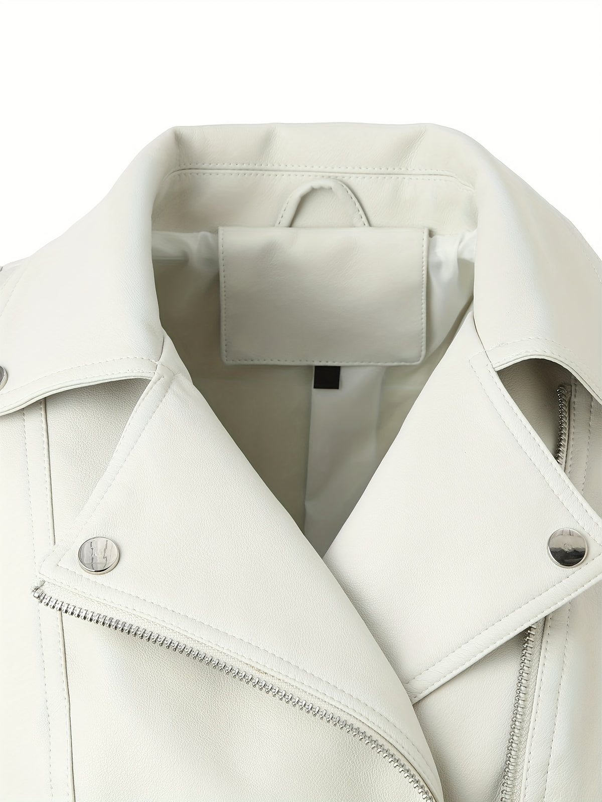 Veste grande taille en cuir synthétique, coupe ajustée, col, porté de face