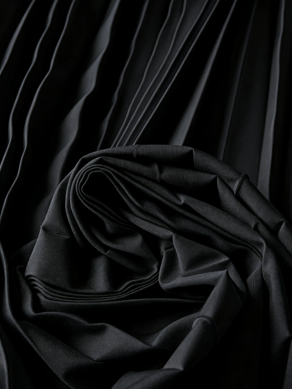 Robe longue grande taille, buste maille et jupe plissée écrue