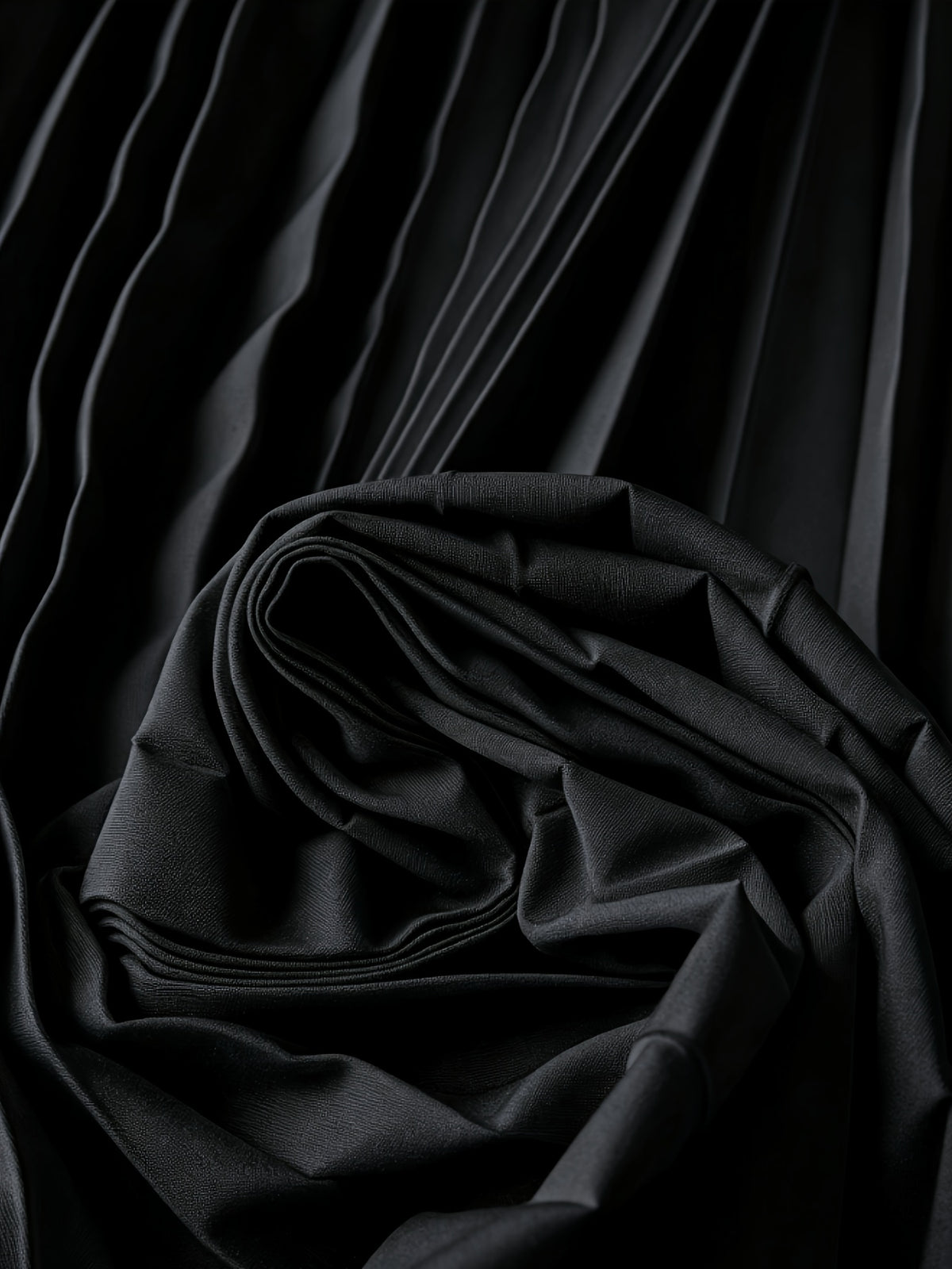 Robe longue grande taille, buste maille et jupe plissée écrue