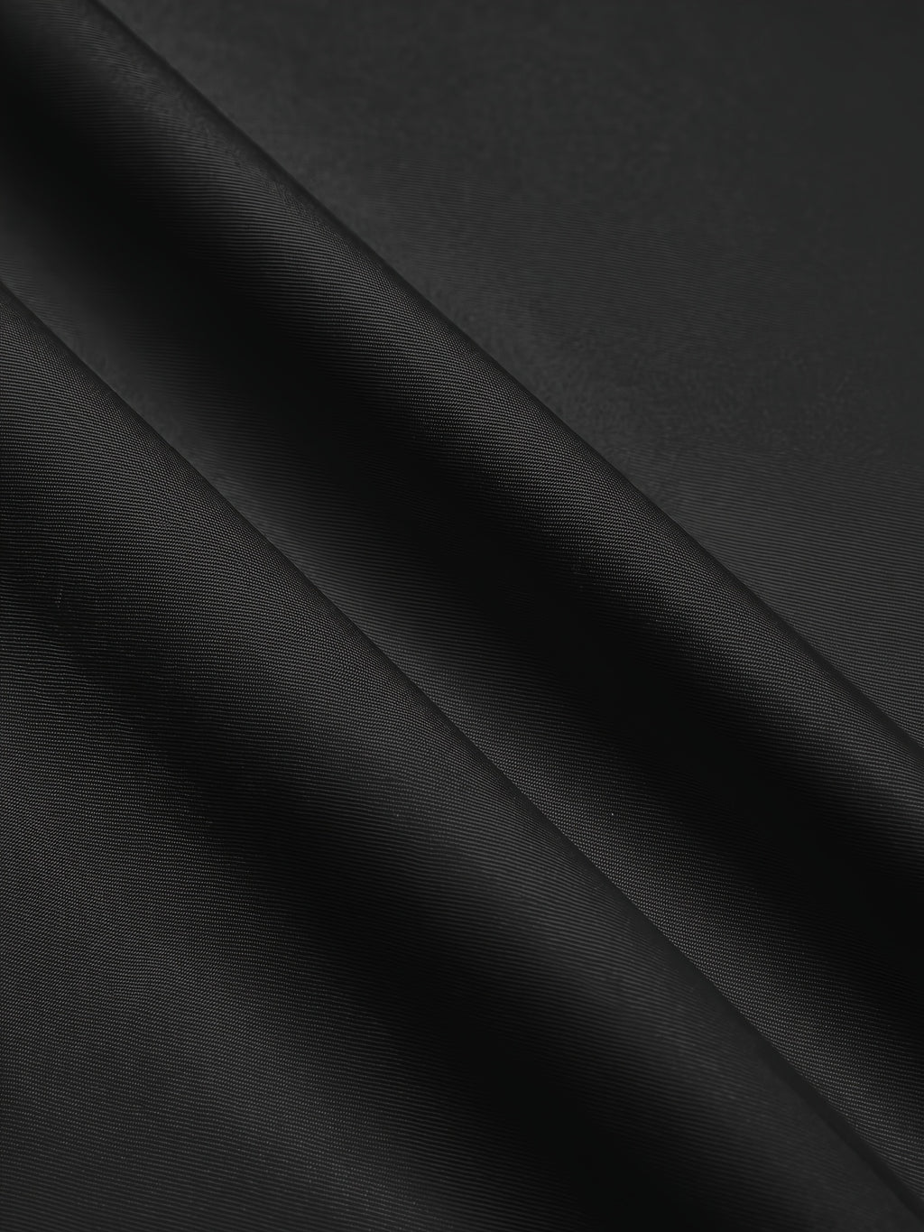 Chemise grande taille, coupe oversize, poches pratiques, détail du tissu