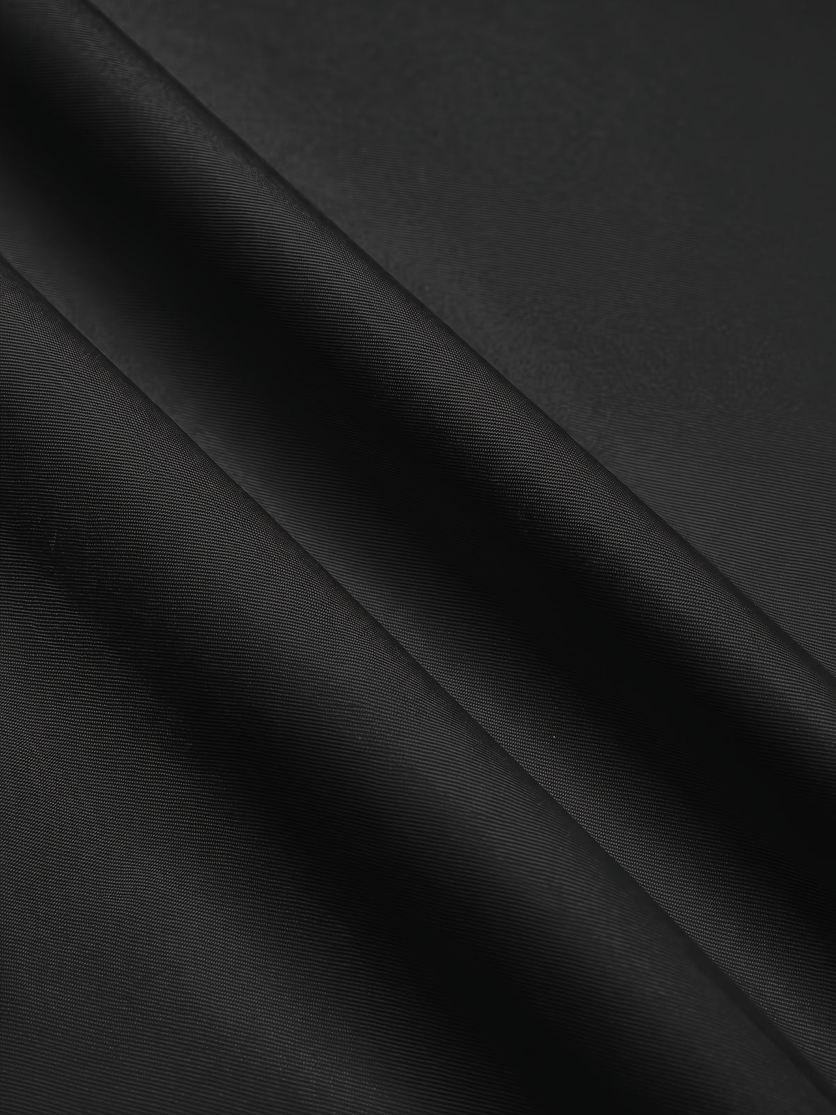Chemise grande taille, coupe oversize, poches pratiques, détail du tissu