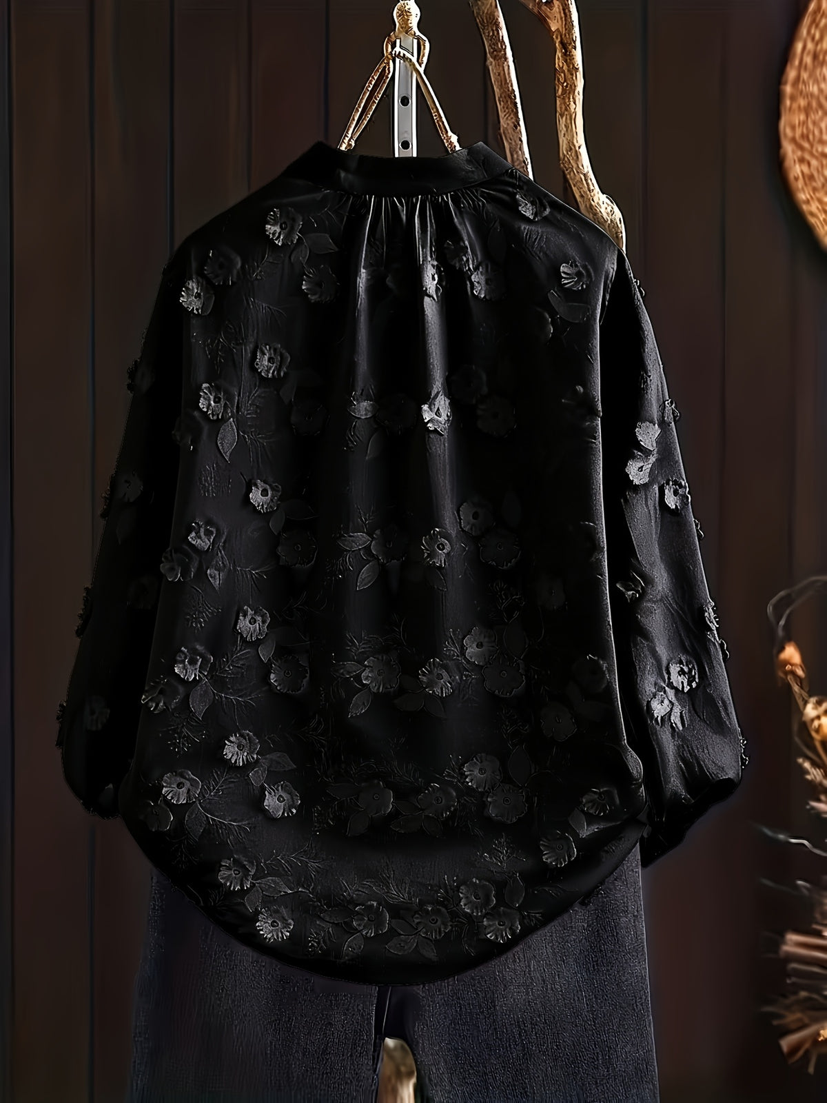 Chemise grande taille, toutes saisons, détail du col