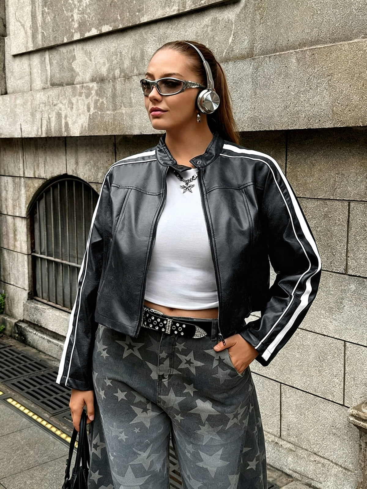 Veste grande taille, coupe évasée, fermeture zippée Image