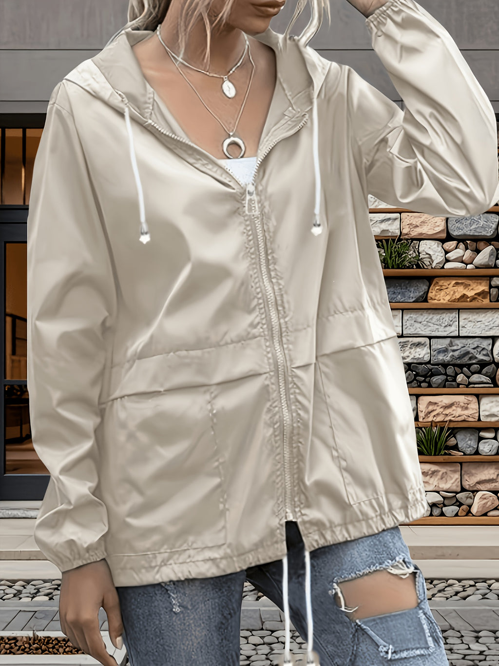 Top grande taille, coupe oversize, capuche, vu de dos