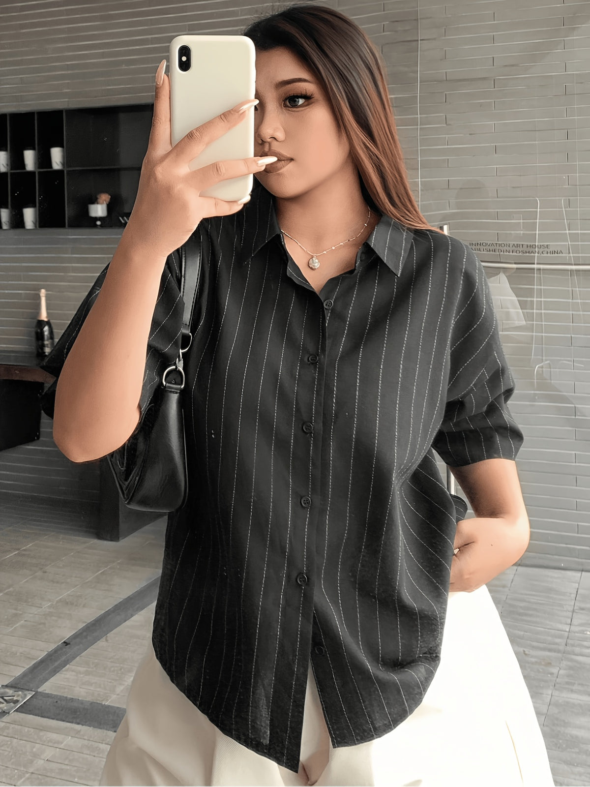 Veste grande taille à rayures, coupe oversize, manches courtes, vu de dos