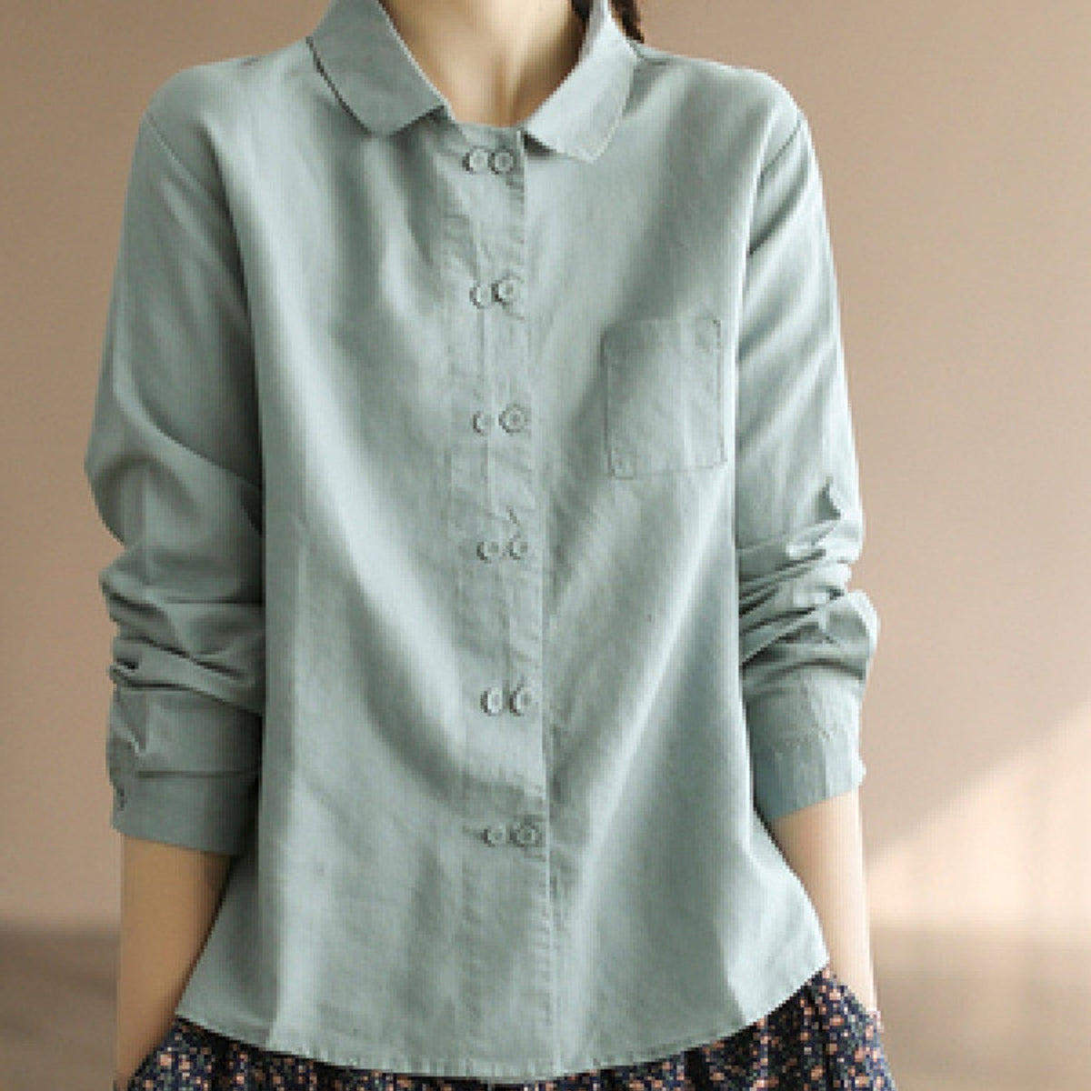 Chemise grande taille en lin, coupe ample, manches longues, tenue souple — composition : 100% Lin Image