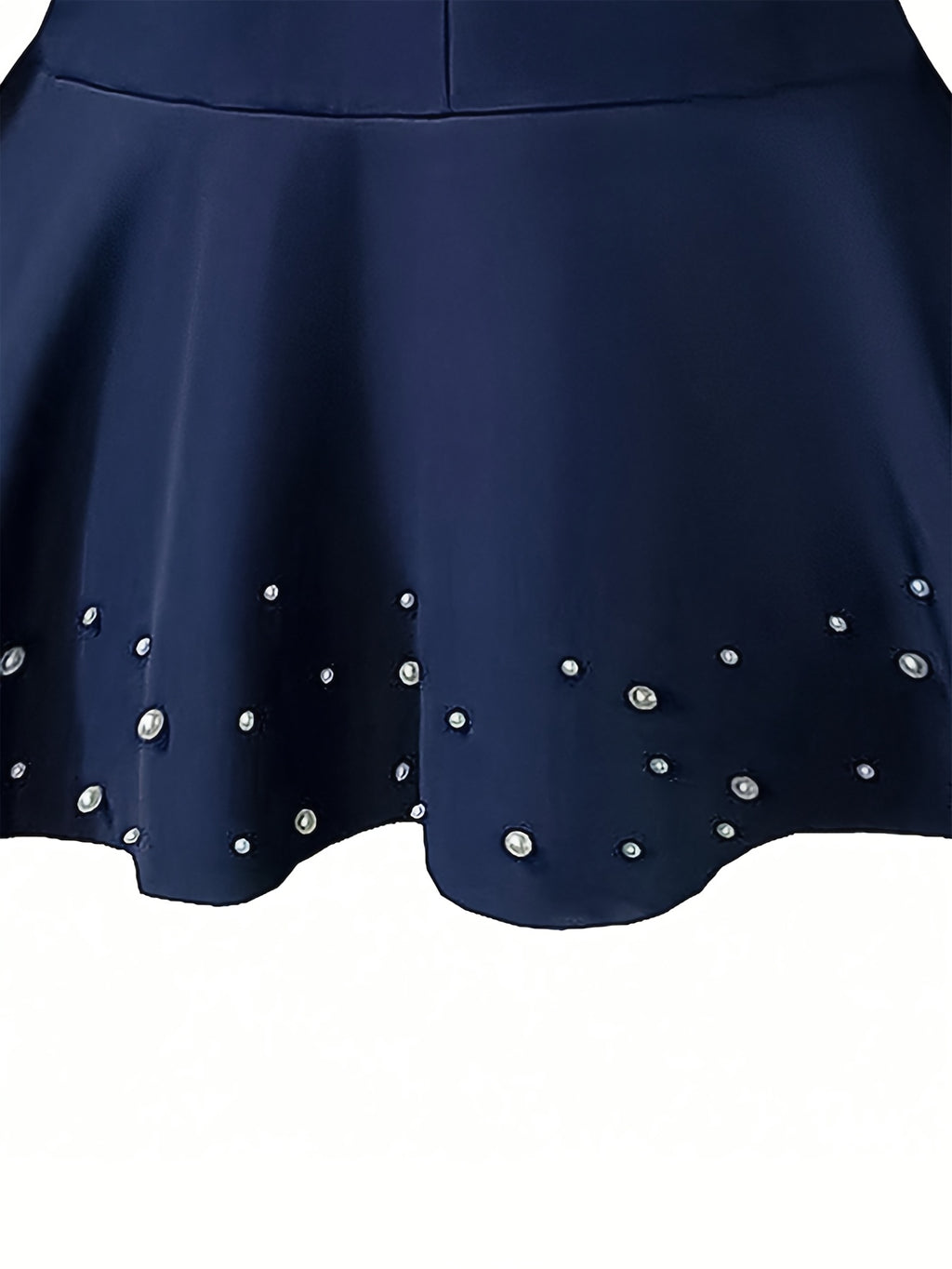 Pull grande taille, coupe oversize, col montant, gros plan