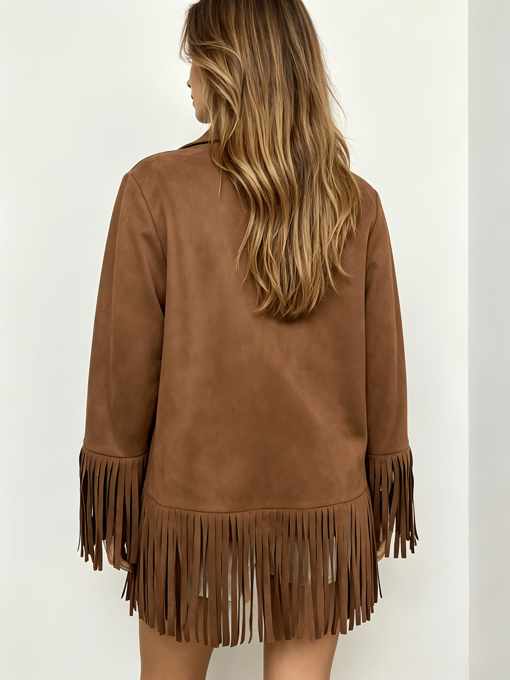 Veste grande taille, coupe ample, pompons, vu de dos