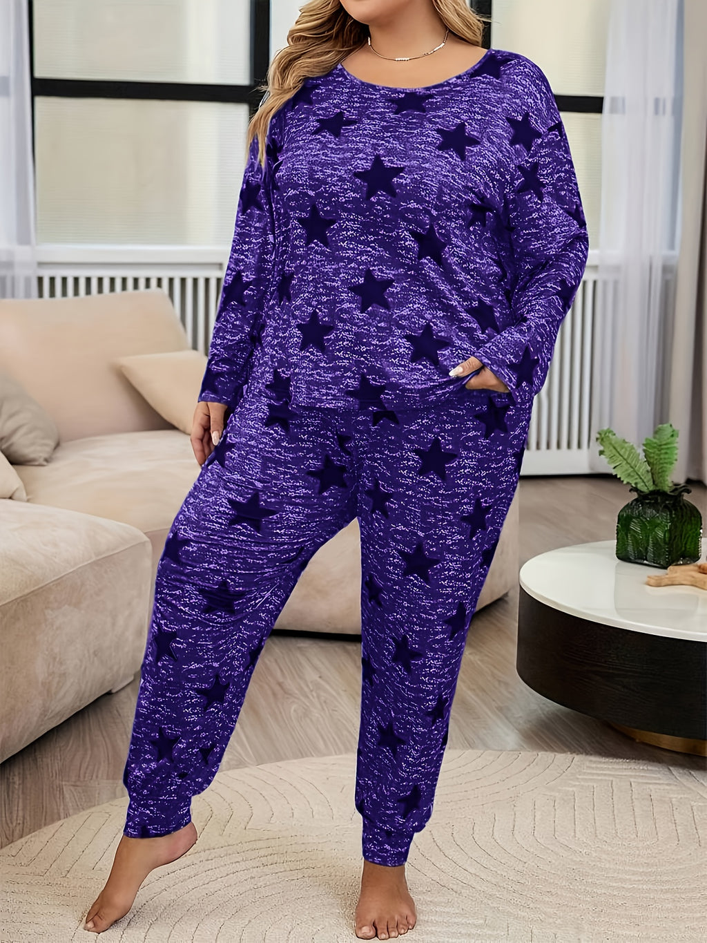 Ensemble grande taille, coupe ample, allure élégante, détail du tissu