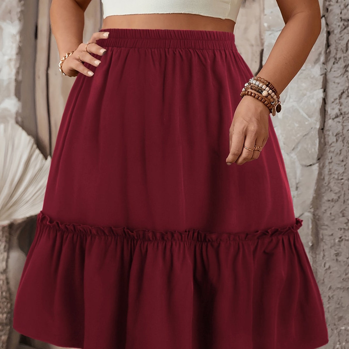 Jupe grande taille, coupe évasée, ligne nette — composition : 97% Polyester, 3% Élasthanne