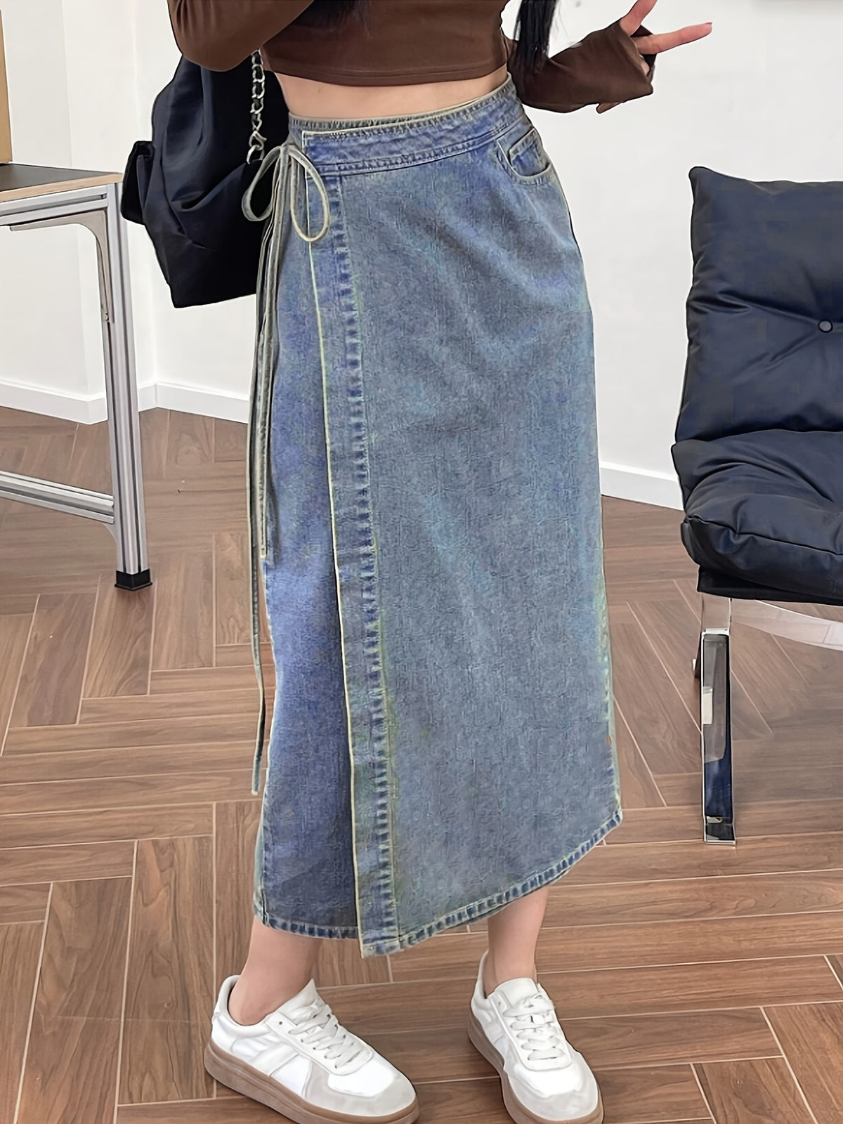 Jupe grande taille à imprimé géométrique, coupe oversize, fente, tenue franche