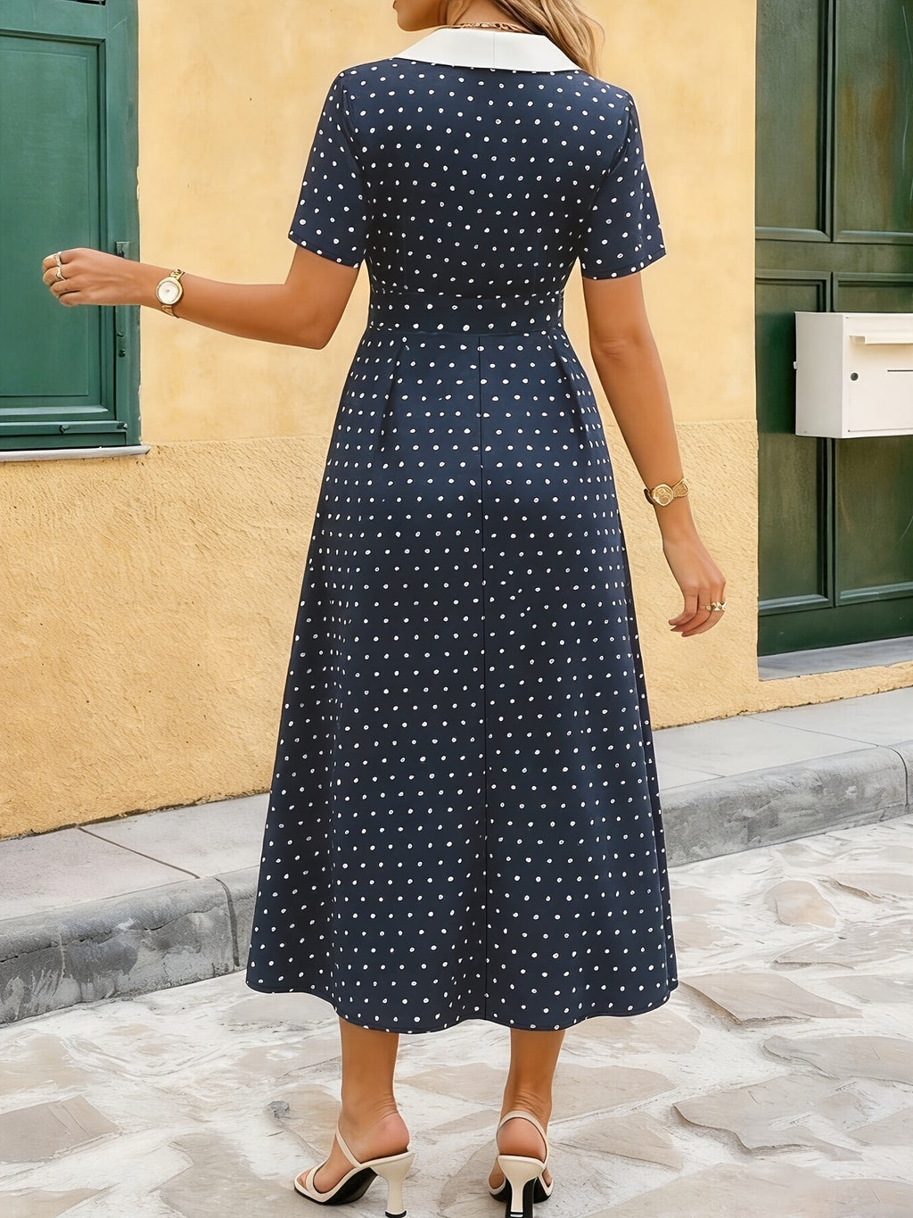 Robe midi grande taille — Imprimé à pois et revers blancs
