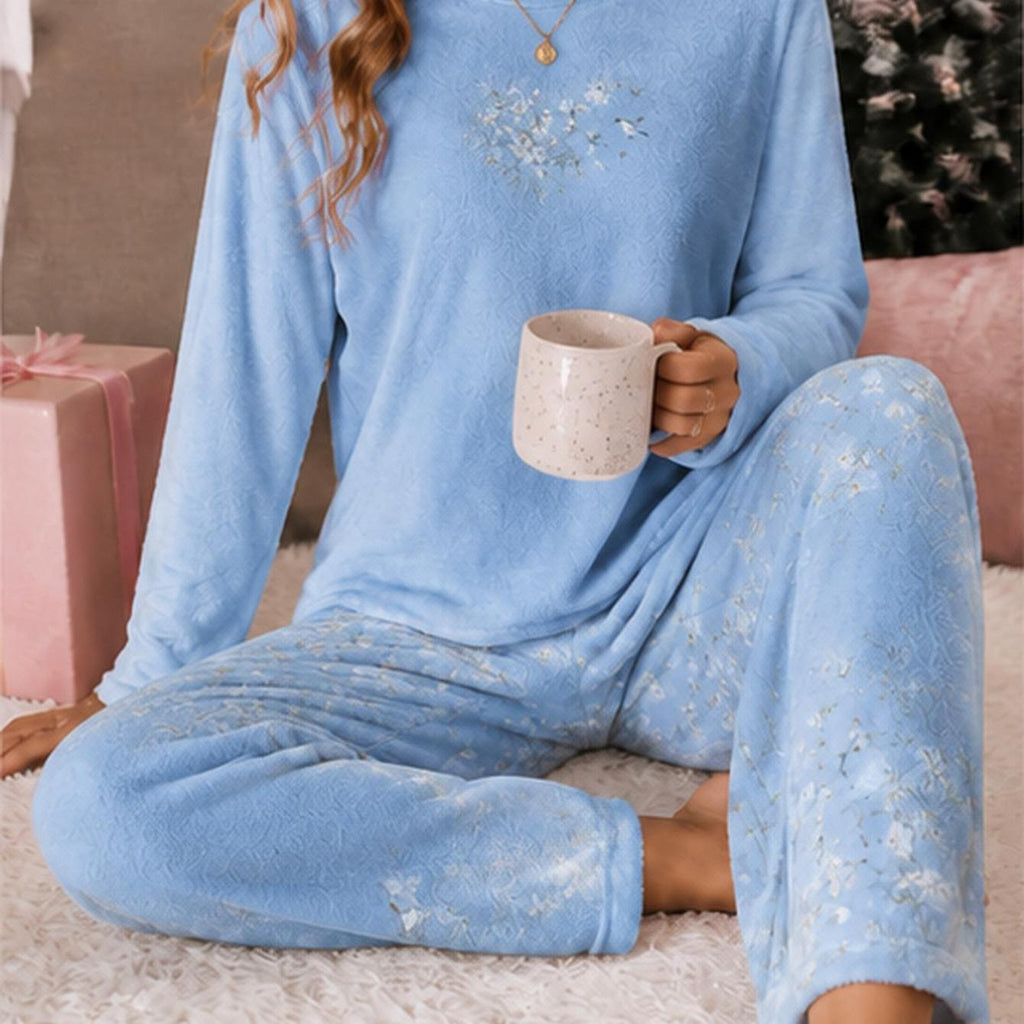 Pyjama grande taille, col rond, allure vintage — matière : polyester