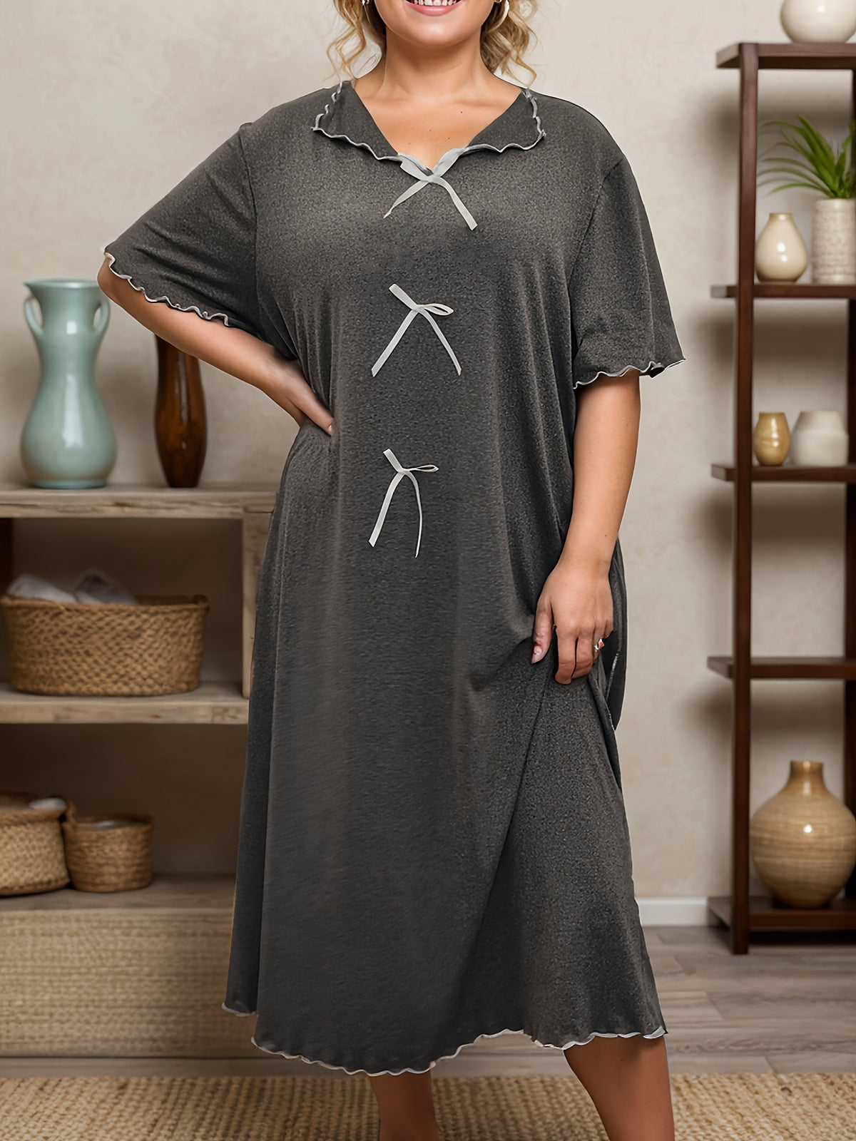Chemise de nuit grande taille — Liseré ivoire et trois nœuds