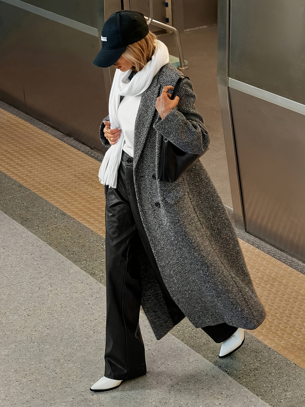 Manteau grande taille, coupe longue, manches longues, visuel produit