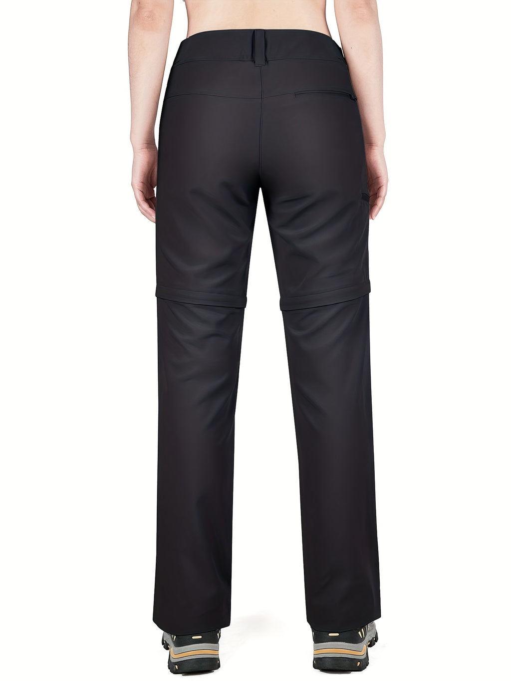 Pantalon grande taille, poches plaquées, fermeture zippée, porté de face