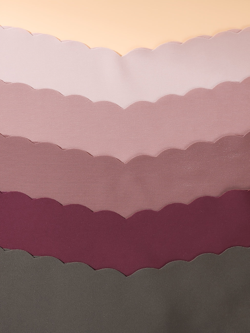 Culotte grande taille, allure élégante, détail du col