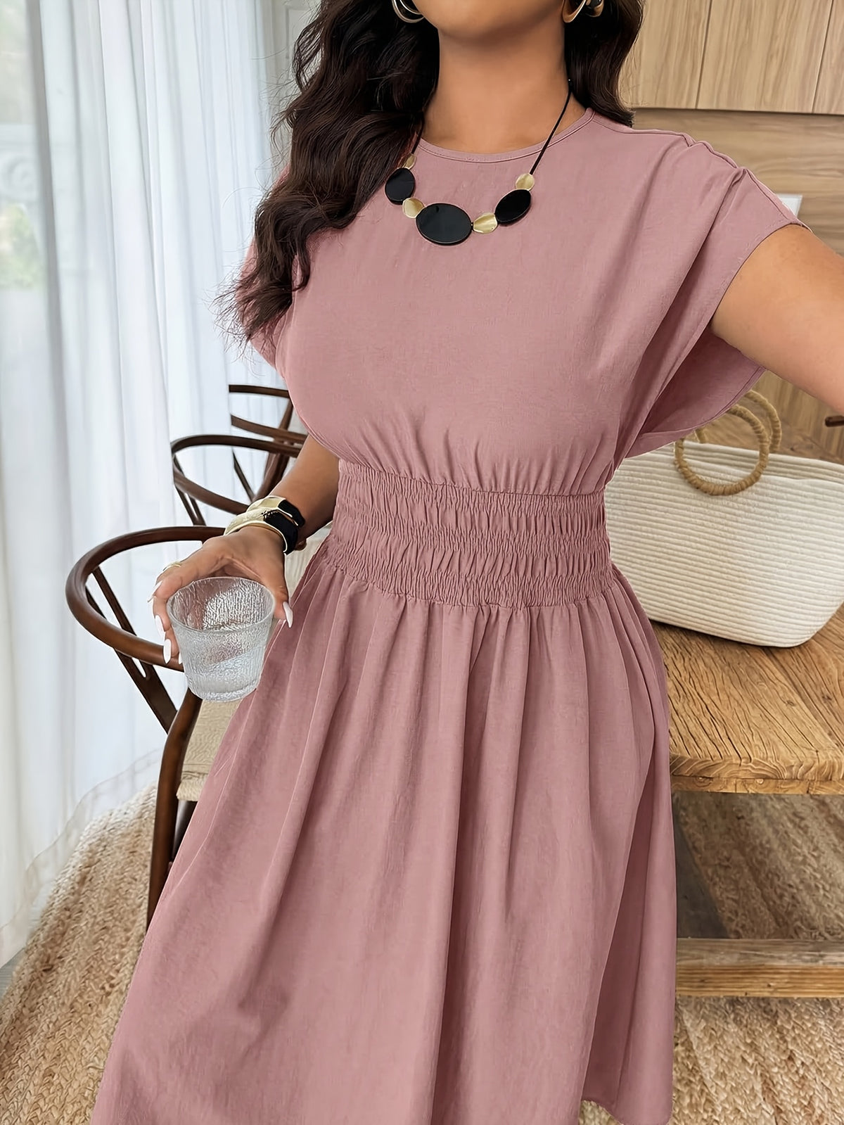 Robe grande taille, coupe ample, longueur midi