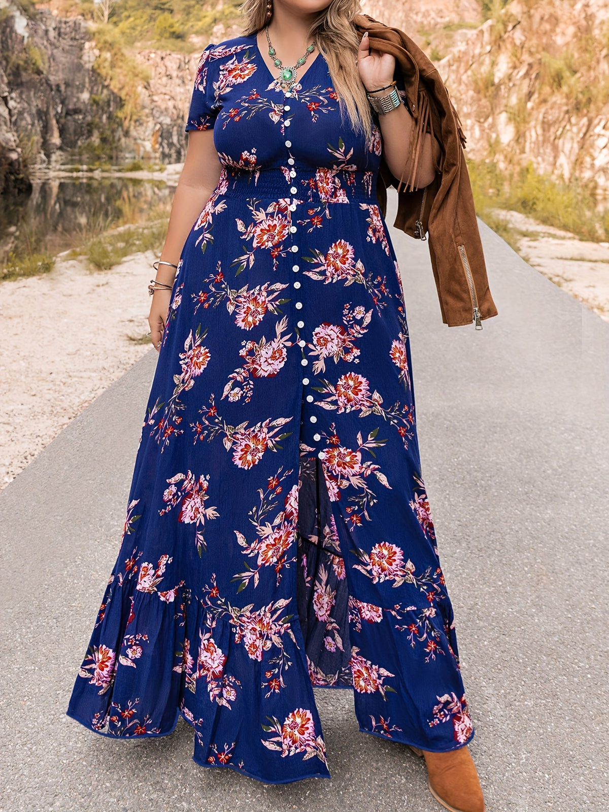 Robe longue grande taille — Fleurie à patte boutonnée viscose