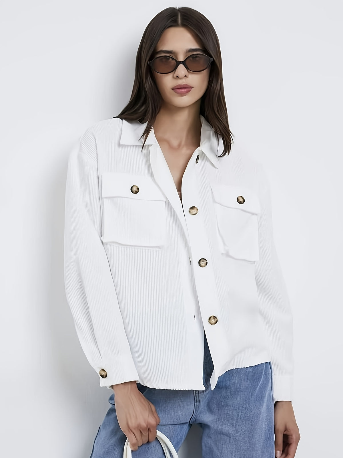 Veste grande taille en velours côtelé, col polo, boutonnage, poches pratiques Image