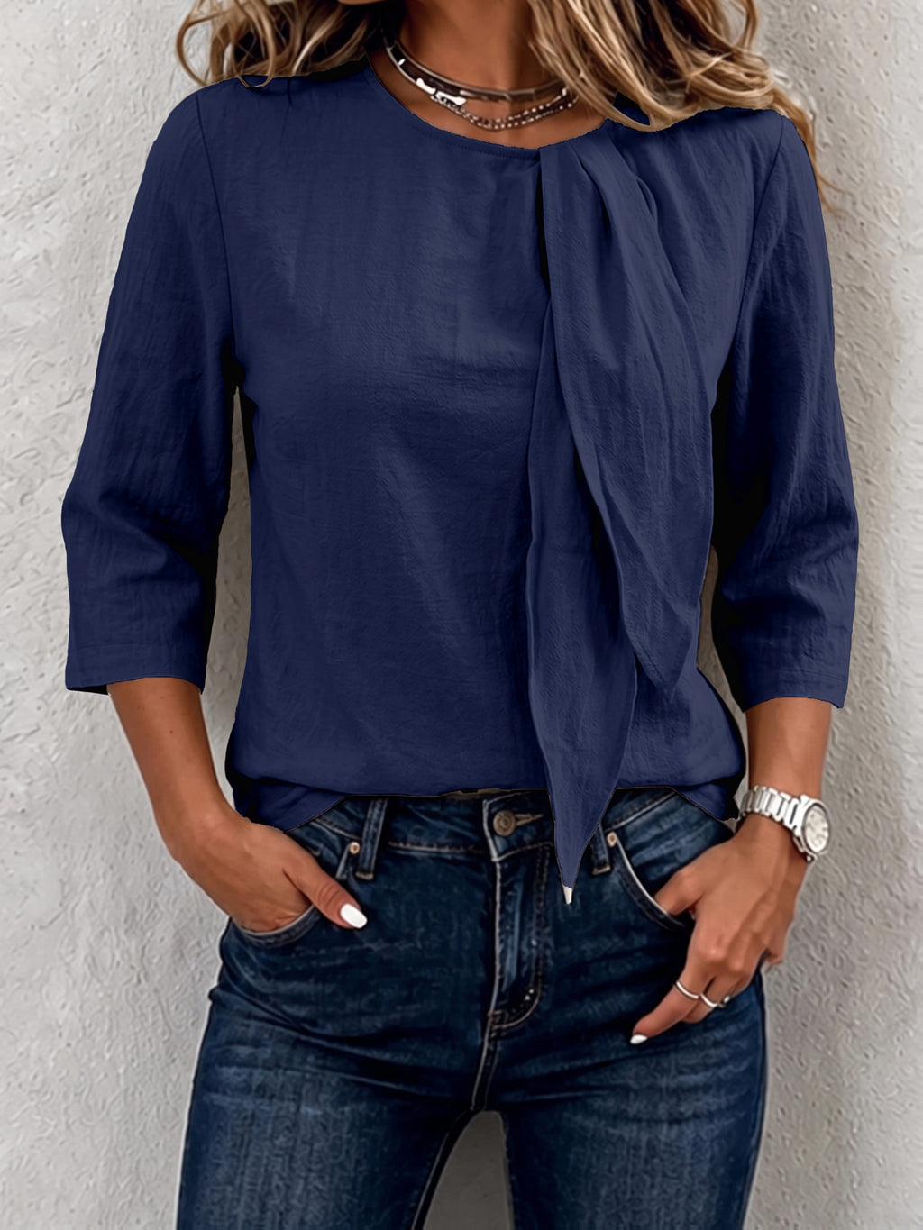 Top grande taille, coupe oversize, toucher naturel, porté de face