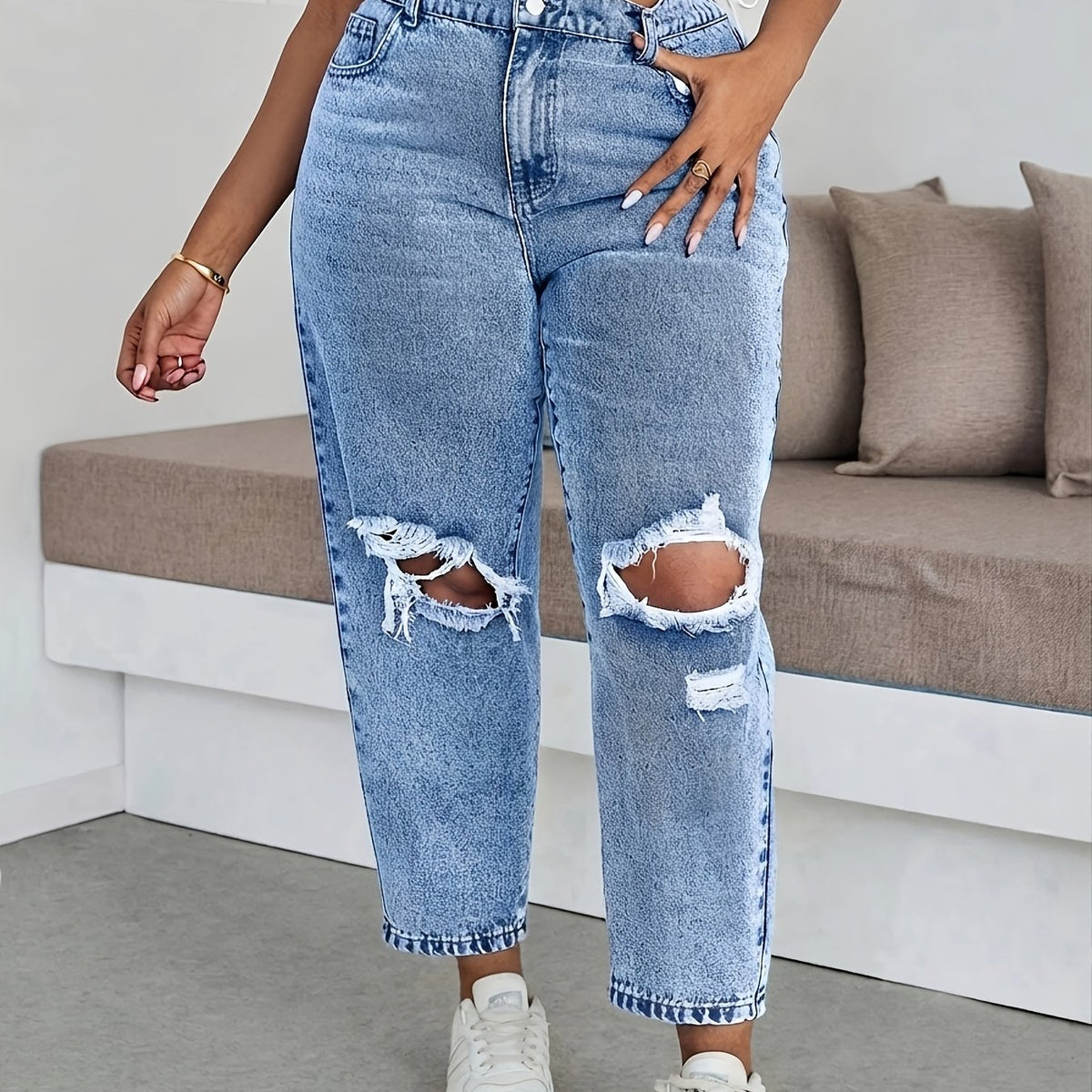 Jean grande taille, coupe oversize, tenue franche — matière : denim
