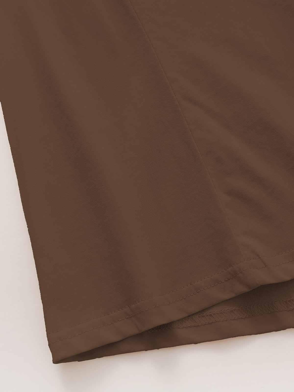 Top grande taille, col rond, manches longues, toucher naturel, détail du tissu