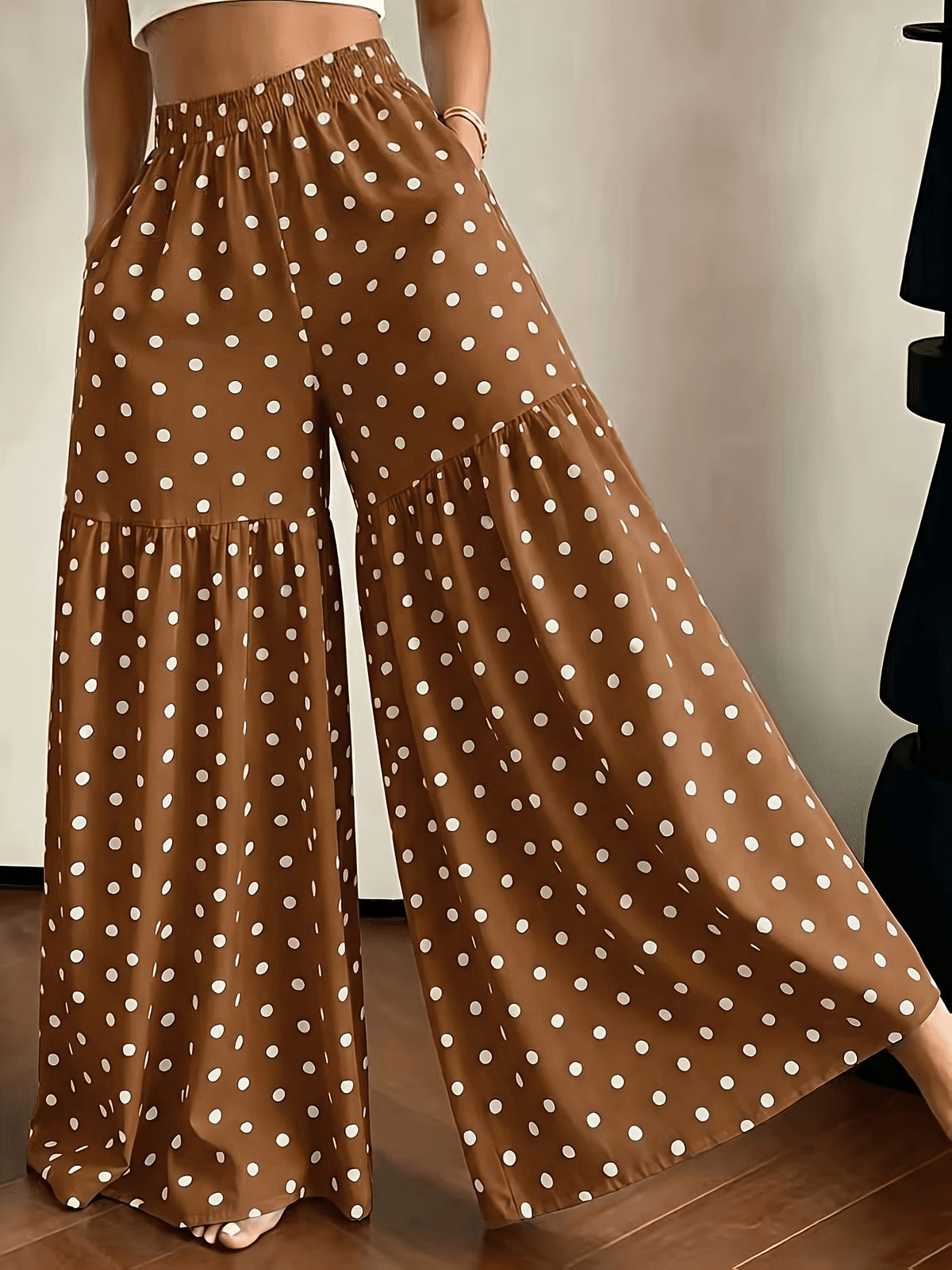 Pantalon grande taille à pois, coupe évasée, poches pratiques Image
