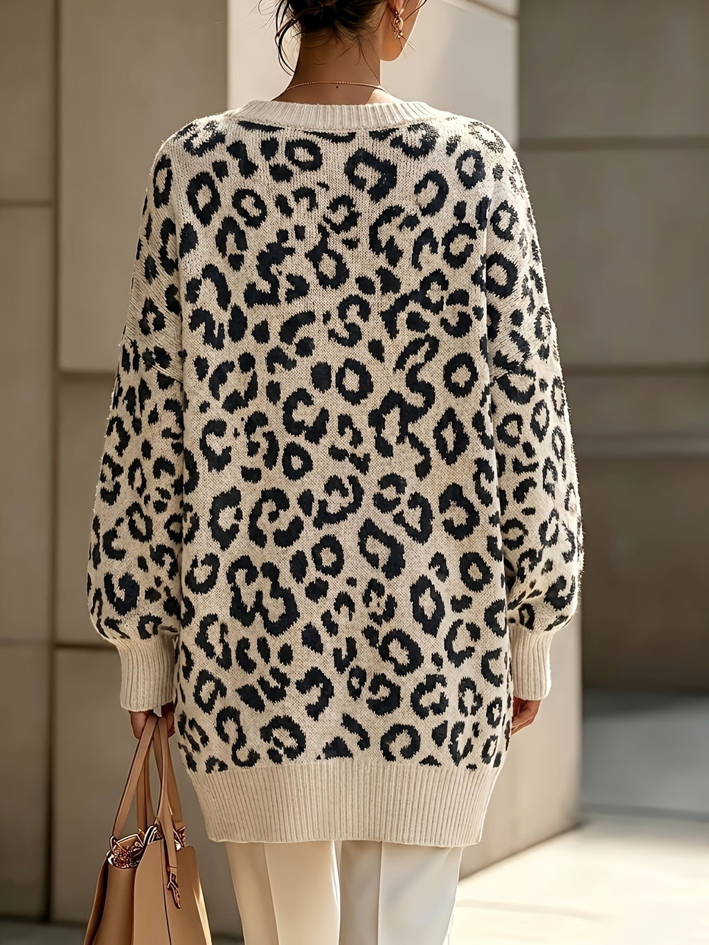 Pull grande taille à imprimé léopard, coupe oversize, col V, manches longues, tissu opaque