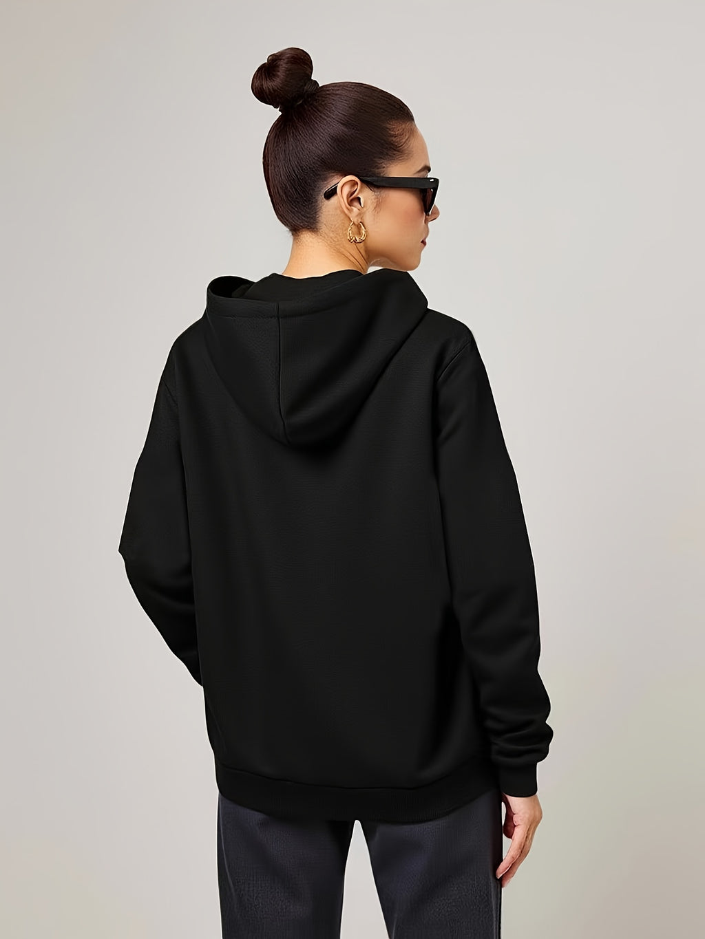 Sweat grande taille, coupe oversize, fermeture zippée, capuche — composition : 95% Polyester, 5% Élasthanne
