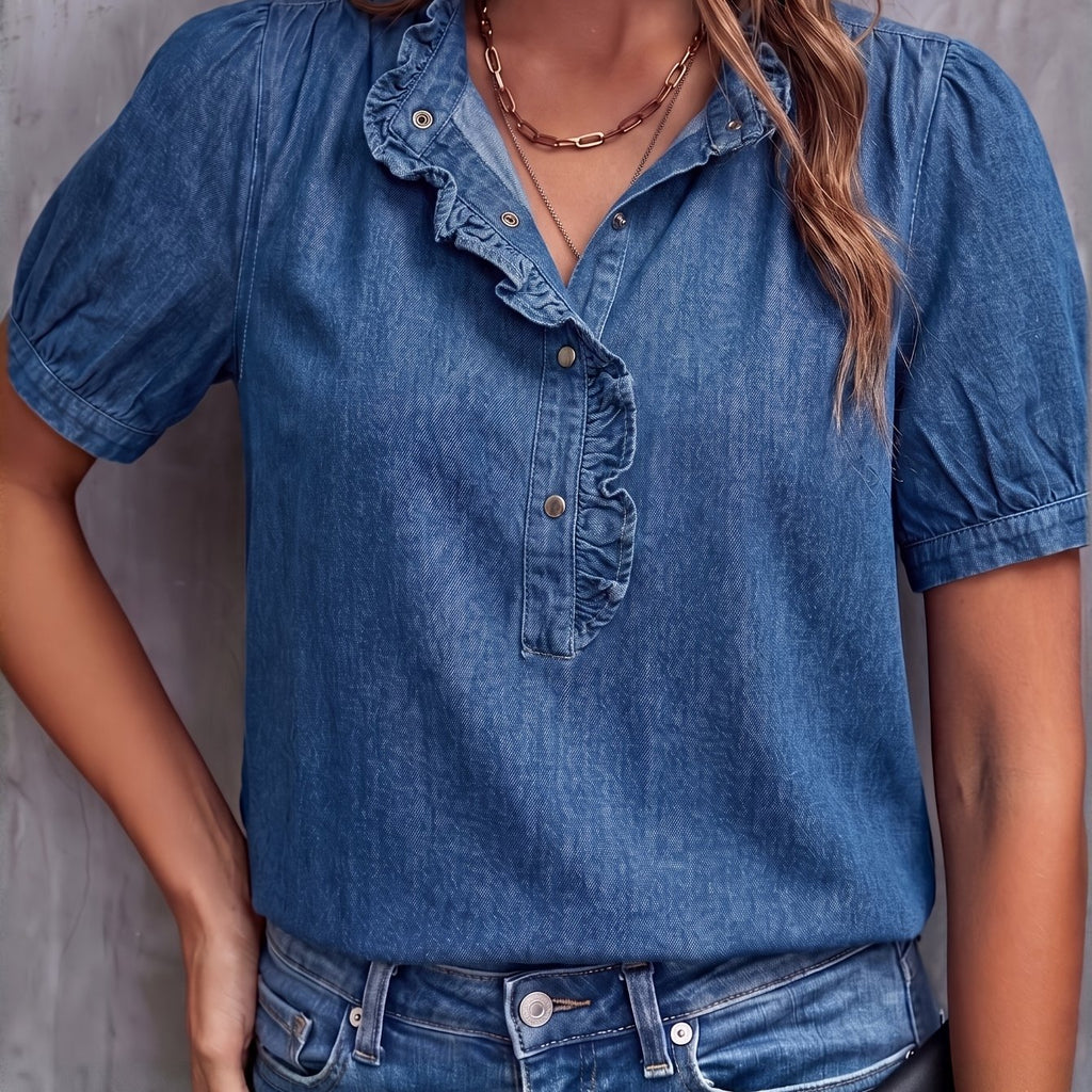 Chemise grande taille, coupe ample, col montant, boutonnage — matière : denim