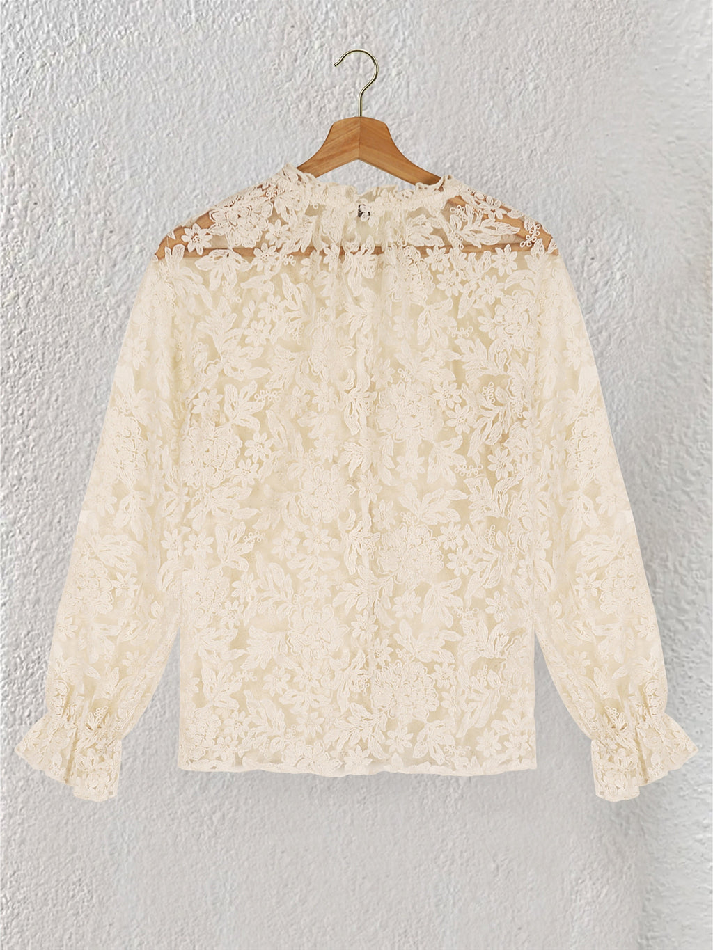 Chemise grande taille en dentelle, coupe évasée, effet ajouré, vu de dos