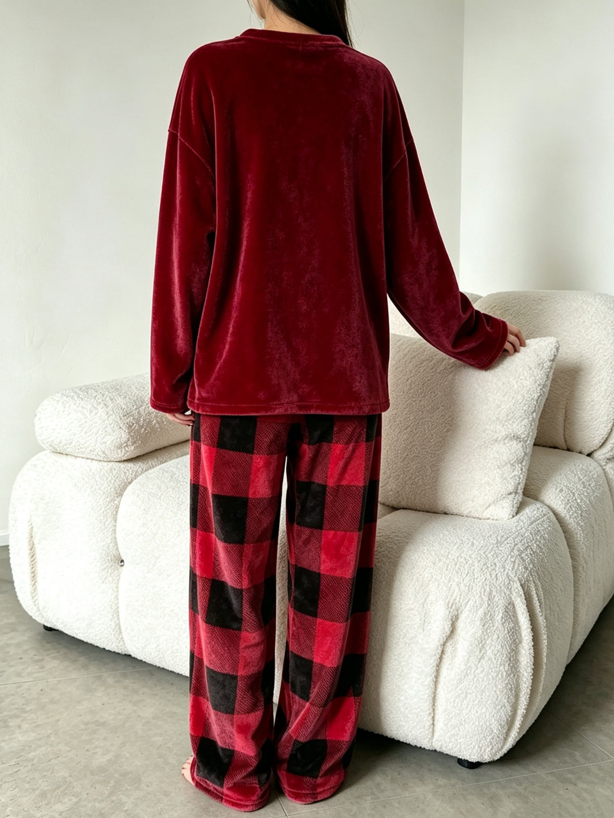 Pyjama grande taille à carreaux, chaleur d'hiver, esprit décontracté, vu de dos