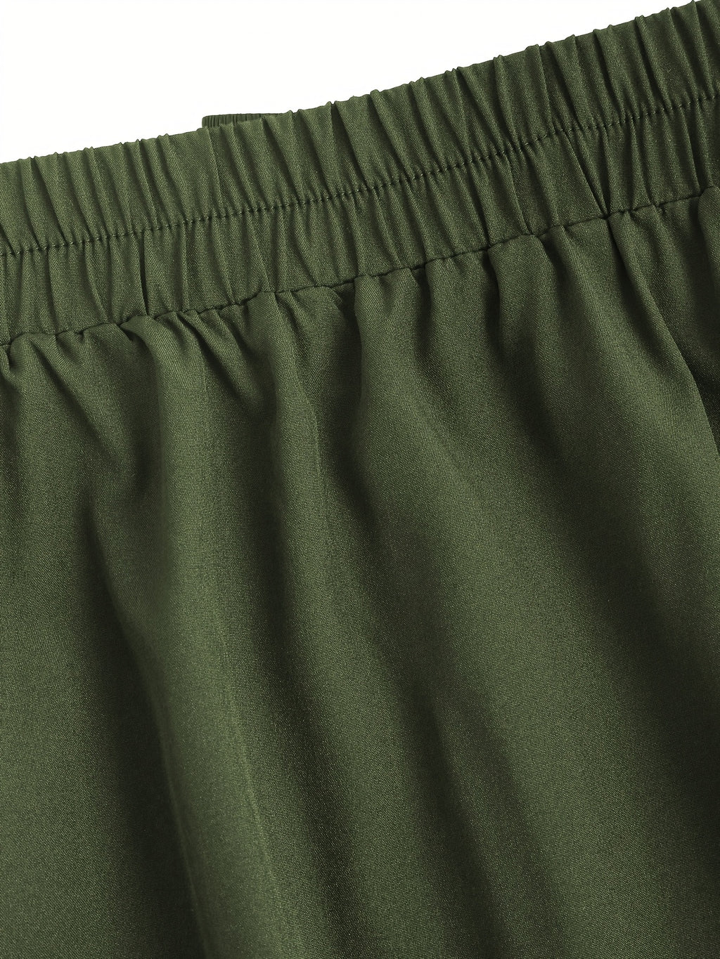 Jupe grande taille, coupe évasée, ligne nette, détail du tissu