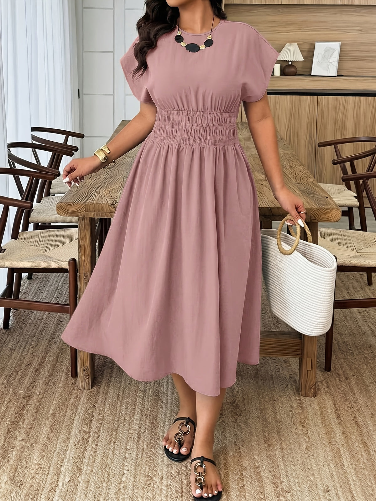 Robe grande taille, coupe ample, longueur midi