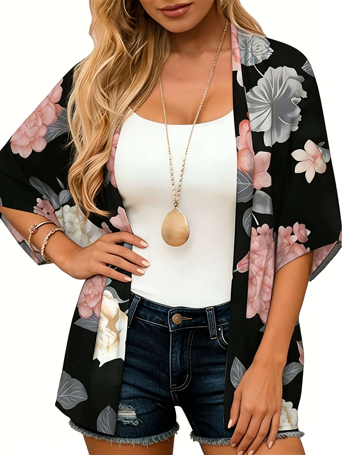 Kimono grande taille à imprimé fleuri, mise en situation