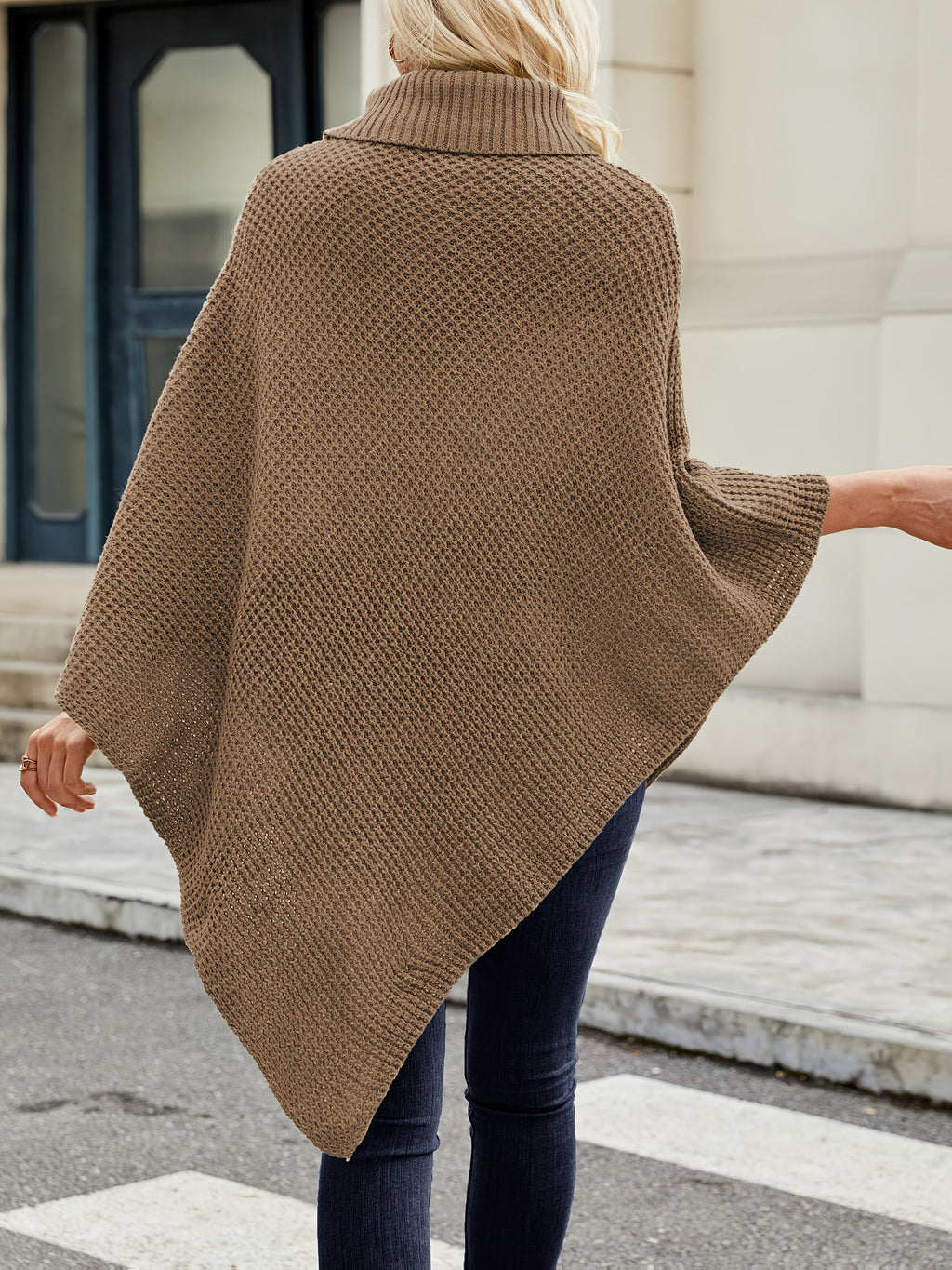 Pull grande taille en maille, maille souple, porté de face