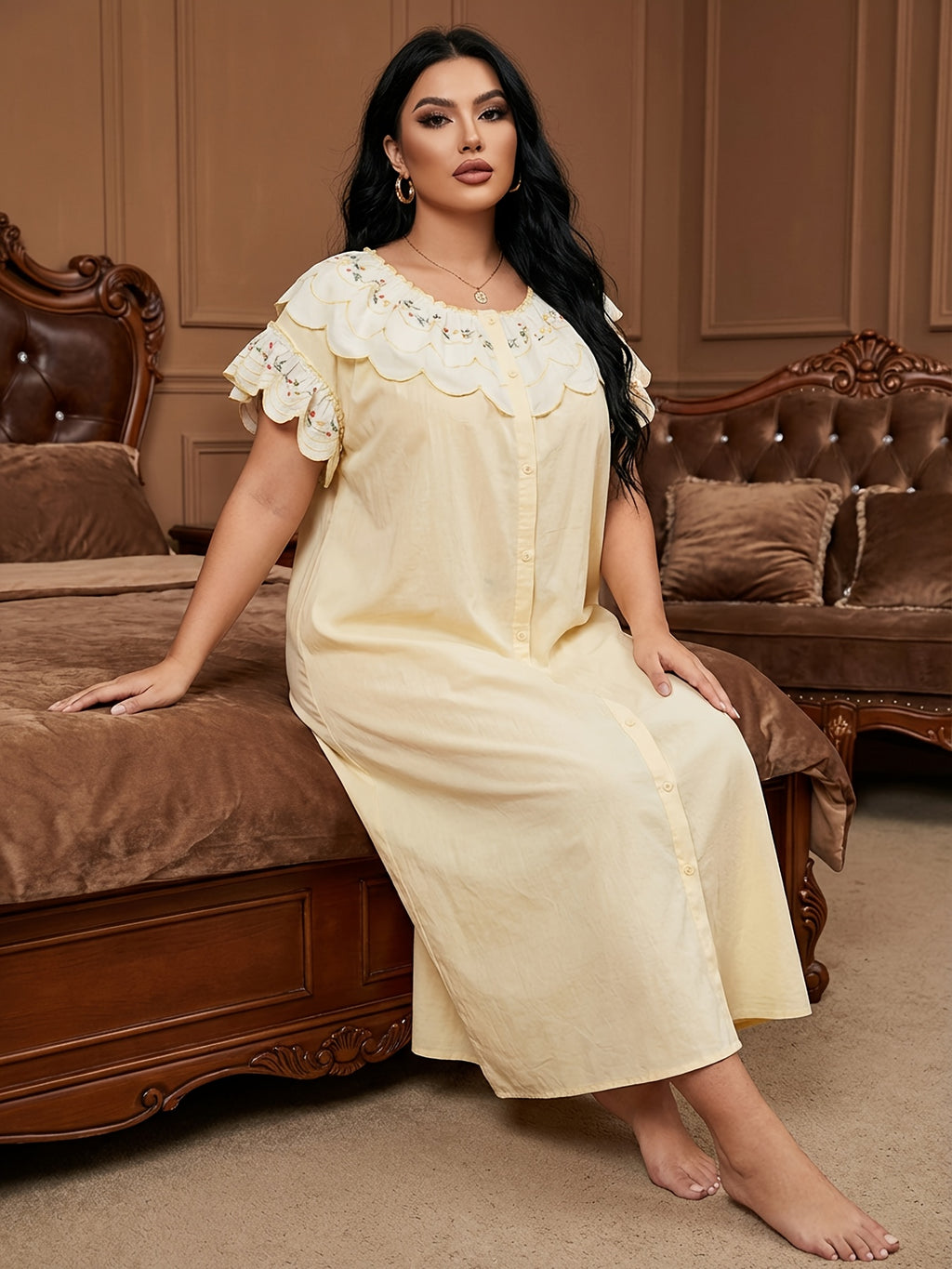 Chemise grande taille, broderie, ligne nette, vu de dos