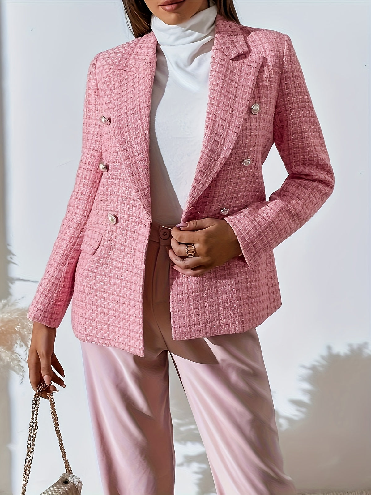 Blazer grande taille en tweed, doublure, tenue structurée, porté de face