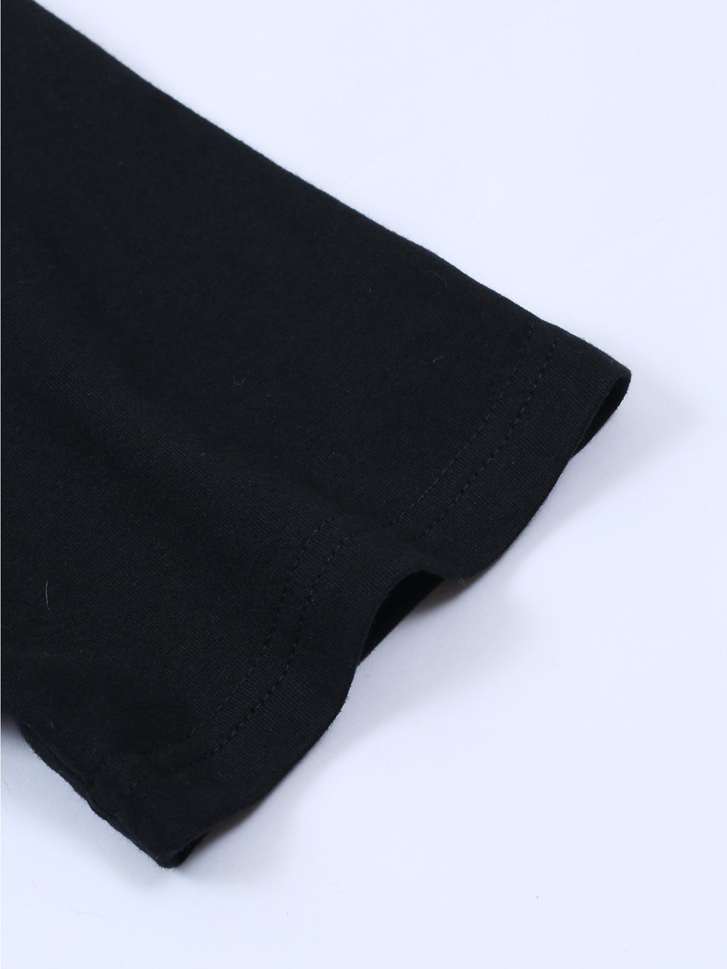 T-shirt grande taille, col rond, manches courtes, toucher naturel, détail du tissu