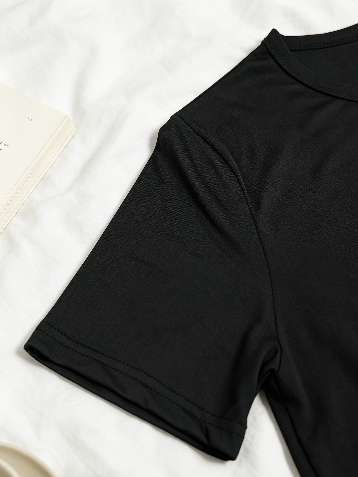 Pyjama grande taille, coupe ample, col rond, manches courtes, mise en situation