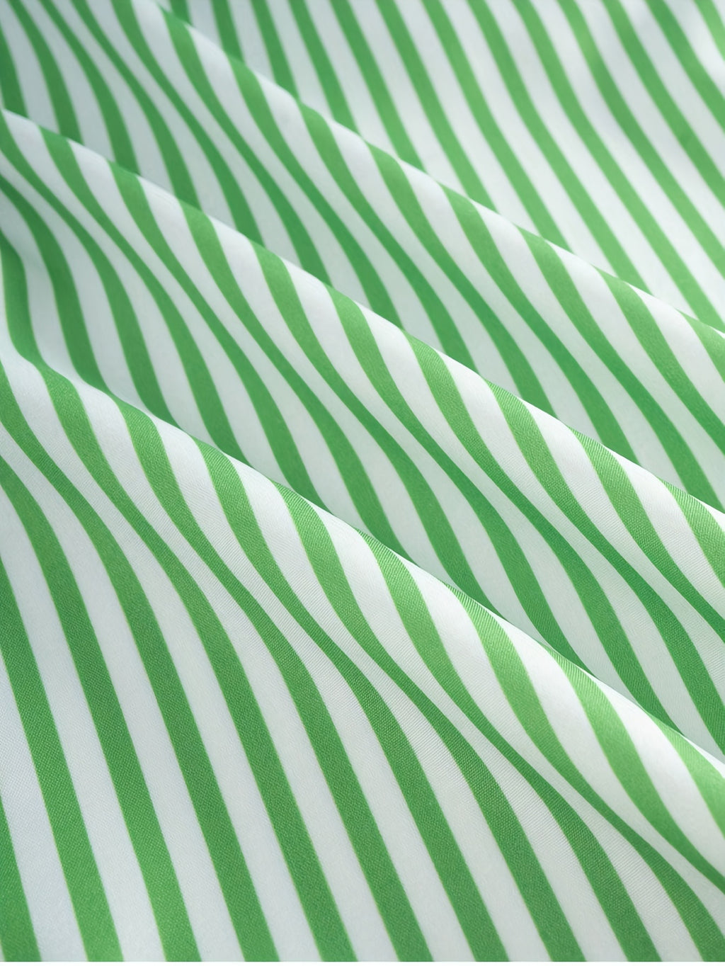 Blouse grande taille à rayures, vue de profil