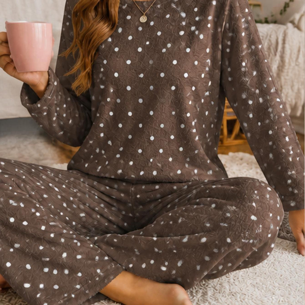 Pyjama grande taille à pois, coupe ample, manches longues — matière : polyester