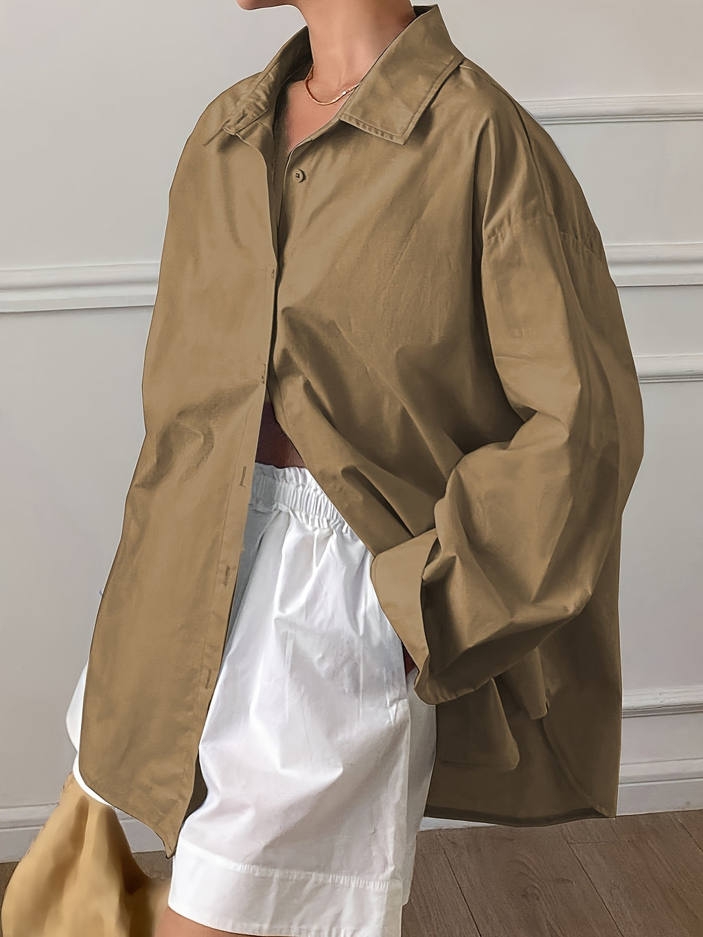 Chemise grande taille, coupe oversize, manches longues, vu de dos